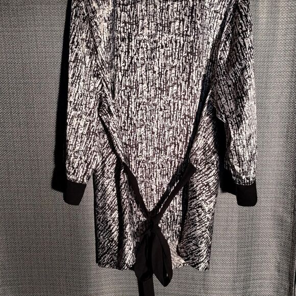 Lane Bryant Sheer Embroidered Wrap Blouse – Black & White Baroque Print - Picture 5 of 5